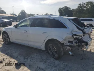 2019 Audi A4 allroad Premium Plus with VIN WA18NAF45KA113258, listed as a Copart auction lot 65002644 with 31,699 mi miles and Salvage Title. Bid and sale history available at carsss.com. Image 2.