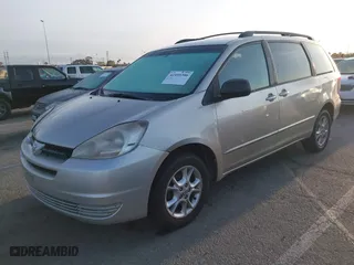 2004 Toyota Sienna LE with VIN 5TDBA23C54S026300, listed as a IAAI auction lot 41935386 with 293,674 mi miles. Bid and sale history available at carsss.com. Image 2.