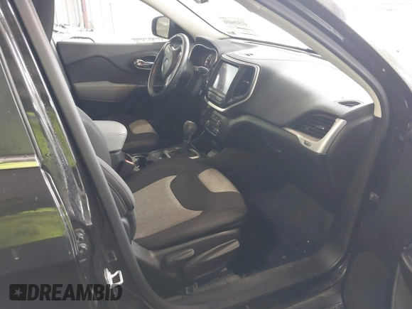 2014 Jeep Cherokee Latitude with VIN 1C4PJLCS2EW116959, listed as a IAAI auction lot 41926058 with 69,280 mi miles. Bid and sale history available at carsss.com. Image 5.