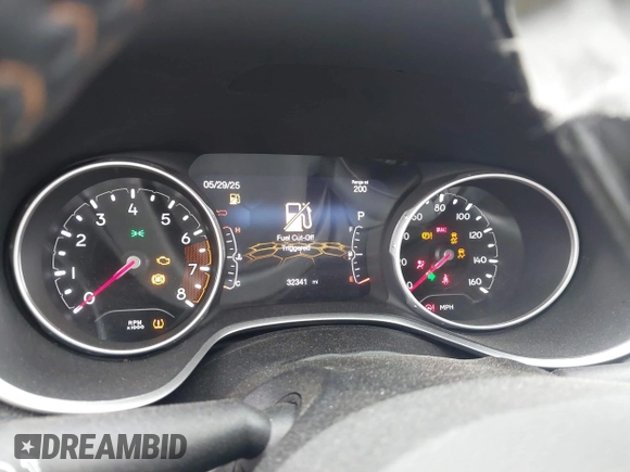 2021 Jeep Compass Latitude z VIN 3C4NJDBBXMT575577, wystawiony jako IAAI lot #42363945 z przebiegiem 32 341 mil mil oraz . Historia ofert i sprzedaży dostępna na DreamBid. Obrazek 7.