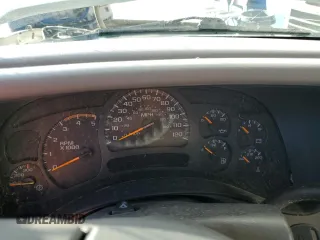 2005 Chevrolet Silverado 3500 SRW LT with VIN 1GCHK332X5F871228, listed as a Copart auction lot 75697014 with 0 mi miles and Salvage Title. Bid and sale history available at carsss.com. Image 9.