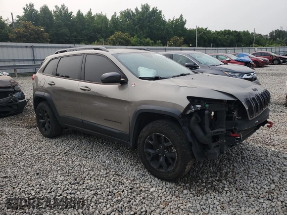 2017 Jeep Cherokee Trailhawk с VIN 1C4PJMBS0HW614556, выставлен на аукционе Copart как лот 59213445 с пробегом 135 533 миль миль и Чистый • Clean title. История ставок и продаж доступна на DreamBid. Изображение 4.