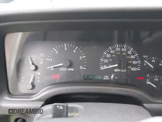 2000 Jeep Cherokee with VIN 1J4FT48S6YL102373, listed as a IAAI auction lot 41685817 with 214,106 mi miles and . Bid and sale history available at DreamBid. Image 7.