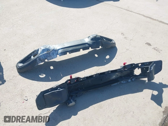 2020 Jeep Wrangler Unlimited Rubicon z VIN 1C4HJXFN0LW300344, wystawiony jako IAAI lot #41943662 z przebiegiem 59 051 mil mil oraz . Historia ofert i sprzedaży dostępna na DreamBid. Obrazek 11.