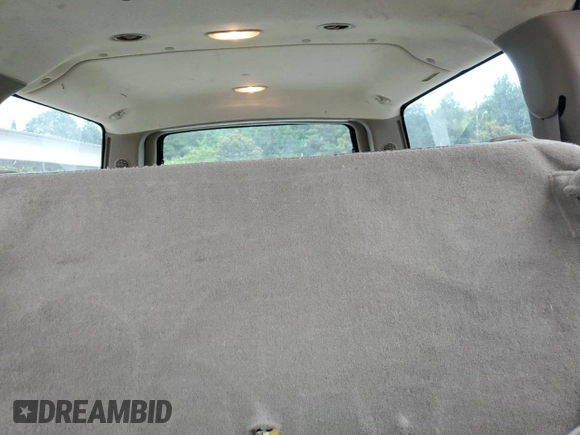 2005 Chevrolet Suburban LS с VIN 1GNEC16Z35J187767, выставлен на аукционе Copart как лот 62494475 с пробегом Не указан миль и Списание • Salvage title. История ставок и продаж доступна на DreamBid. Изображение 10.