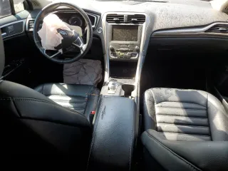2020 Ford Fusion Hybrid SEL with VIN 3FA6P0MU4LR215829, listed as a Copart auction lot 70914934 with 0 mi miles and Salvage Title. Bid and sale history available at carsss.com. Image 8.