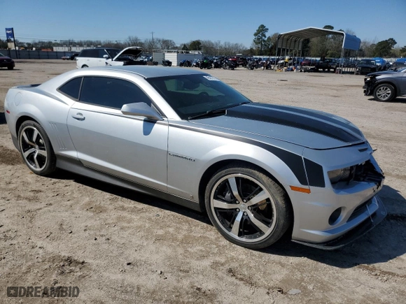 2010 Chevrolet Camaro 2SS with VIN 2G1FT1EW9A9121890, listed as a Copart auction lot 48401515 with 67,021 mi miles and Salvage Title. Bid and sale history available at carsss.com. Image 4.
