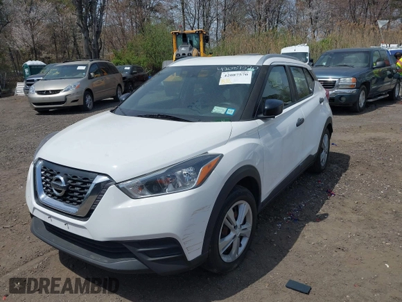 2019 Nissan Kicks SR with VIN 3N1CP5CU3KL500277, listed as a IAAI auction lot 42087570 with 159,195 mi miles. Bid and sale history available at carsss.com. Image 17.