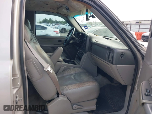2006 Chevrolet Suburban LS z VIN 3GNEC16ZX6G101096, wystawiony jako IAAI lot #42652223 z przebiegiem 191 621 mil mil oraz . Historia ofert i sprzedaży dostępna na DreamBid. Obrazek 5.