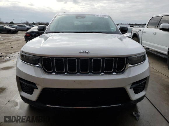2024 Jeep Grand Cherokee Laredo X with VIN 1C4RJGAG1RC680740, listed as a Copart auction lot 41856805 with 45,235 mi miles and Clean title. Bid and sale history available at DreamBid. Image 5.
