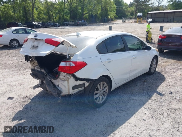 2016 Kia Forte LX z VIN KNAFX4A65G5583272, wystawiony jako IAAI lot #42086277 z przebiegiem 103 933 mil mil oraz . Historia ofert i sprzedaży dostępna na DreamBid. Obrazek 4.