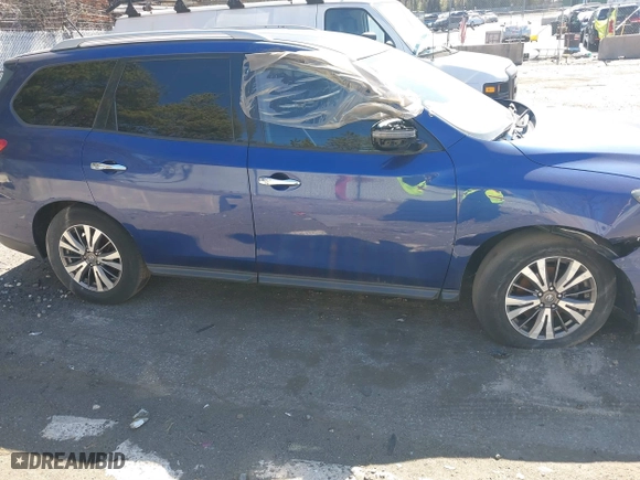 2017 Nissan Pathfinder SV with VIN 5N1DR2MN4HC664462, listed as a IAAI auction lot 39923868 with 119,837 mi miles. Bid and sale history available at carsss.com. Image 13.