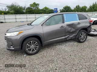 2018 Toyota Highlander SE с VIN 5TDJZRFH9JS541865, выставлен на аукционе Copart как лот 61850465 с пробегом 32 504 миль миль и Списание • Salvage title. История ставок и продаж доступна на DreamBid. Изображение 1.