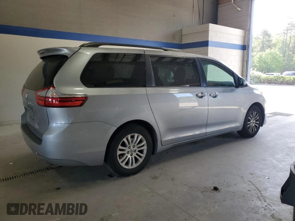 2015 Toyota Sienna XLE with VIN 5TDYK3DC9FS589378, listed as a Copart auction lot 54219075 with 117,766 mi miles and Salvage Title. Bid and sale history available at DreamBid. Image 3.