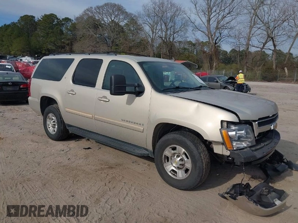 2008 Chevrolet Suburban Commercial with VIN 3GNGK26K98G207580, listed as a IAAI auction lot 41652697 with 262,677 mi miles. Bid and sale history available at carsss.com. Image 1.