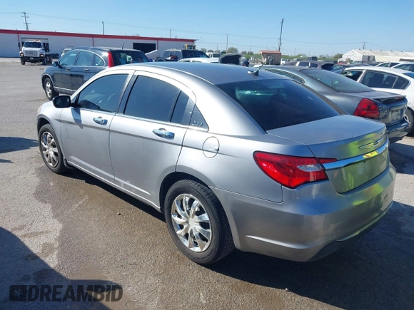 2013 Chrysler 200 LX with VIN 1C3CCBAB4DN733262, listed as a IAAI auction lot 41842571 with 232,878 mi miles. Bid and sale history available at carsss.com. Image 3.