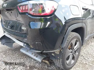 2022 Jeep Compass Latitude Lux with VIN 3C4NJDFBXNT141932, listed as a IAAI auction lot 42527878 with 29,855 mi miles and . Bid and sale history available at DreamBid. Image 22.