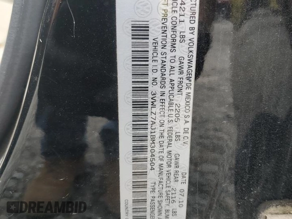 2011 Volkswagen Jetta SEL with VIN 3VWLZ7AJ1BM304504, listed as a Copart auction lot 60991215 with 189,148 mi miles and Salvage title. Bid and sale history available at DreamBid. Image 13.