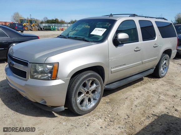2007 Chevrolet Suburban LT with VIN 3GNFC16J37G306159, listed as a IAAI auction lot 41746563 with 289,770 mi miles. Bid and sale history available at carsss.com. Image 2.