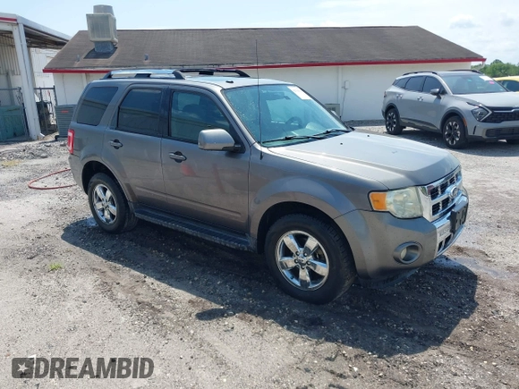2010 Ford Escape Limited z VIN 1FMCU9EG5AKC61203, wystawiony jako IAAI lot #42334919 z przebiegiem 184 243 mil mil oraz . Historia ofert i sprzedaży dostępna na DreamBid. Obrazek 1.