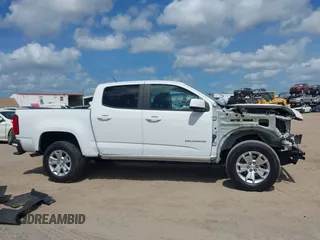 2021 Chevrolet Colorado 2WD LT z VIN 1GCGSCEN8M1159895, wystawiony jako IAAI lot #41946032 z przebiegiem 31 499 mil mil oraz . Historia ofert i sprzedaży dostępna na DreamBid. Obrazek 13.
