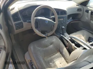 2004 Volvo V70 XC70 with VIN YV1SZ59H841163932, listed as a Copart auction lot 73984504 with 0 mi miles and Non Repairable. Bid and sale history available at carsss.com. Image 8.