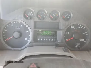 2008 Ford F-250 XL z VIN 1FTSW21R58EC75894, wystawiony jako Copart lot #61160975 z przebiegiem 189 193 mil mil oraz Szkoda całkowita • Salvage title. Historia ofert i sprzedaży dostępna na DreamBid. Obrazek 9.