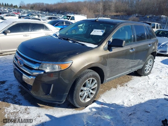 2011 Ford Edge SEL with VIN 2FMDK3JC2BBA05073, listed as a IAAI auction lot 41289309 with 212,651 mi miles. Bid and sale history available at carsss.com. Image 2.