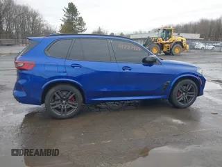 2022 BMW X5 M z VIN 5YMJU0C03N9M51891, wystawiony jako IAAI lot #41737922 z przebiegiem 35 725 mil mil oraz . Historia ofert i sprzedaży dostępna na DreamBid. Obrazek 12.