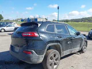 2017 Jeep Cherokee Latitude with VIN 1C4PJLCB1HW549709, listed as a IAAI auction lot 40443533 with Not Provided miles and . Bid and sale history available at DreamBid. Image 4.