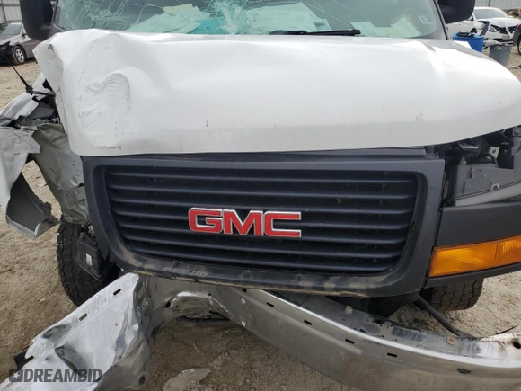 2019 GMC Savana Cargo Van with VIN 1GTW7AFG4K1372132, listed as a Copart auction lot 70141634 with 0 mi miles and Salvage Title. Bid and sale history available at carsss.com. Image 12.
