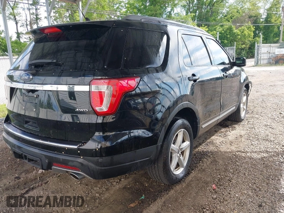 2018 Ford Explorer XLT with VIN 1FM5K8D85JGB94186, listed as a IAAI auction lot 42289133 with 130,175 mi miles and . Bid and sale history available at DreamBid. Image 4.