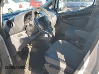 2018 Nissan NV200 S z VIN 3N6CM0KN7JK704620, wystawiony jako Copart lot #74920384 z przebiegiem 225 431 mil mil oraz Szkoda całkowita • Salvage title. Historia ofert i sprzedaży dostępna na DreamBid. Obrazek 7.