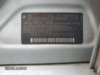 2007 BMW 3 Series 335i z VIN WBAVB73547KY60933, wystawiony jako Copart lot #53497415 z przebiegiem 174 145 mil mil oraz Szkoda całkowita • Salvage title. Historia ofert i sprzedaży dostępna na DreamBid. Obrazek 12.