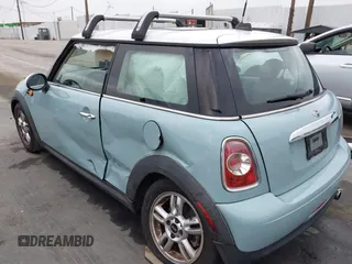 2013 MINI Hardtop with VIN WMWSU3C50DT546031, listed as a IAAI auction lot 42542290 with 119,711 mi miles and . Bid and sale history available at DreamBid. Image 6.