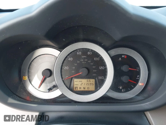 2008 Toyota RAV4 with VIN JTMZD33V386069231, listed as a IAAI auction lot 41939718 with 211,595 mi miles. Bid and sale history available at carsss.com. Image 7.