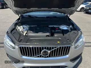 2021 Volvo XC90 Momentum z VIN YV4102CK7M1688329, wystawiony jako Copart lot #61495905 z przebiegiem 97 604 mil mil oraz Czysty tytuł • Clean title. Historia ofert i sprzedaży dostępna na DreamBid. Obrazek 8.
