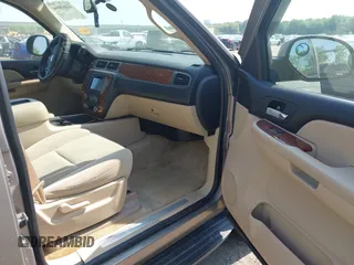 2007 Chevrolet Tahoe LTZ with VIN 1GNFK13077J130469, listed as a IAAI auction lot 42463054 with 126,266 mi miles and . Bid and sale history available at DreamBid. Image 5.