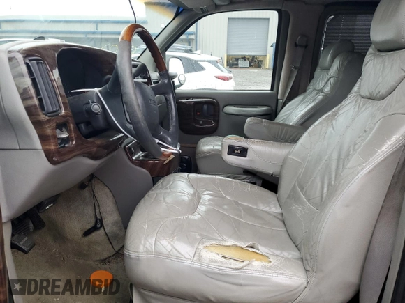 1998 GMC Savana Cargo Van YF7 with VIN 1GDFG15R5W1096726, listed as a Copart auction lot 83836574 with 0 mi miles and Salvage Title. Bid and sale history available at carsss.com. Image 7.