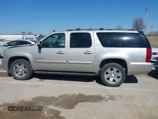2007 GMC Yukon XL SLT with VIN 1GKFK16337J282185, listed as a IAAI auction lot 41738290 with 295,458 mi miles. Bid and sale history available at carsss.com. Image 15.