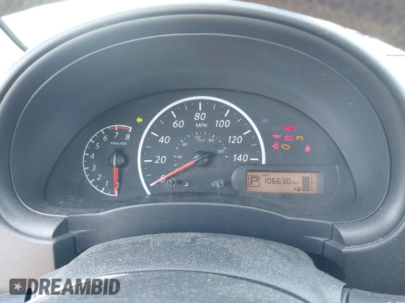 2016 Nissan Versa S z VIN 3N1CN7AP3GL903343, wystawiony jako IAAI lot #42520278 z przebiegiem 106 630 mil mil oraz . Historia ofert i sprzedaży dostępna na DreamBid. Obrazek 7.