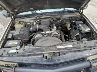2000 Chevrolet Tahoe Z71 with VIN 1GNEK13R1YR116418, listed as a Copart auction lot 50961645 with 239,452 mi miles and Salvage title. Bid and sale history available at DreamBid. Image 11.