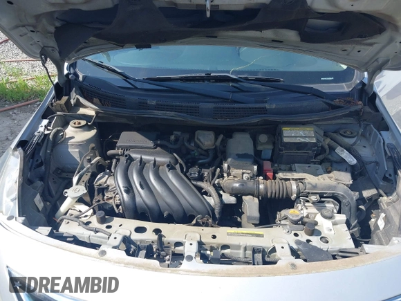 2015 Nissan Versa S Plus z VIN 3N1CN7AP1FL816927, wystawiony jako IAAI lot #42798798 z przebiegiem Nie podano mil oraz . Historia ofert i sprzedaży dostępna na DreamBid. Obrazek 10.
