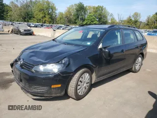 2014 Volkswagen Jetta S with VIN 3VWKP7AJ3EM621948, listed as a Copart auction lot 71953514 with 178,594 mi miles and Clean title. Bid and sale history available at DreamBid. Image 1.