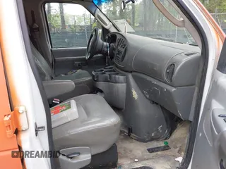 2007 Ford Econoline Cargo Commercial with VIN 1FTNE14WX7DB27840, listed as a IAAI auction lot 42095717 with 209,495 mi miles and . Bid and sale history available at DreamBid. Image 5.