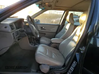 2000 Volvo V70 with VIN YV1LW61J7Y2652291, listed as a Copart auction lot 80141284 with 191,636 mi miles and Salvage Title. Bid and sale history available at carsss.com. Image 7.