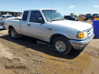 1995 Ford Ranger XL z VIN 1FTCR14A0SPA28290, wystawiony jako Copart lot #61943475 z przebiegiem 210 000 mil mil oraz Czysty tytuł • Clean title. Historia ofert i sprzedaży dostępna na DreamBid. Obrazek 4.