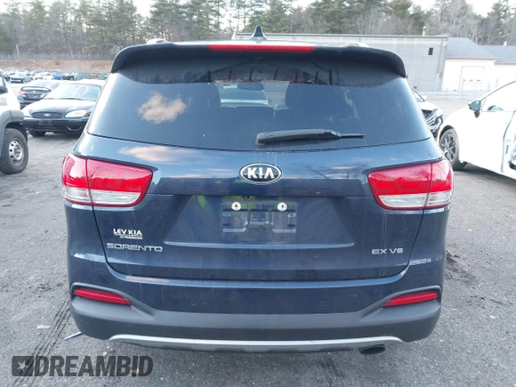 2016 Kia Sorento EX with VIN 5XYPHDA53GG183522, listed as a IAAI auction lot 41231974 with 96,360 mi miles. Bid and sale history available at carsss.com. Image 16.