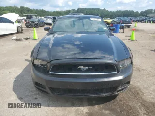2014 Ford Mustang V6 with VIN 1ZVBP8AM4E5203128, listed as a Copart auction lot 62269305 with 91,749 mi miles and Clean title. Bid and sale history available at DreamBid. Image 5.