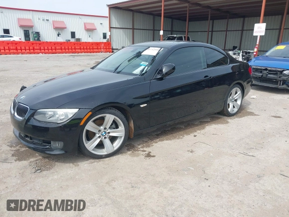 2011 BMW 3 Series 328i z VIN WBAKE5C52BE429545, wystawiony jako IAAI lot #41712599 z przebiegiem 67 746 mil mil oraz . Historia ofert i sprzedaży dostępna na DreamBid. Obrazek 17.